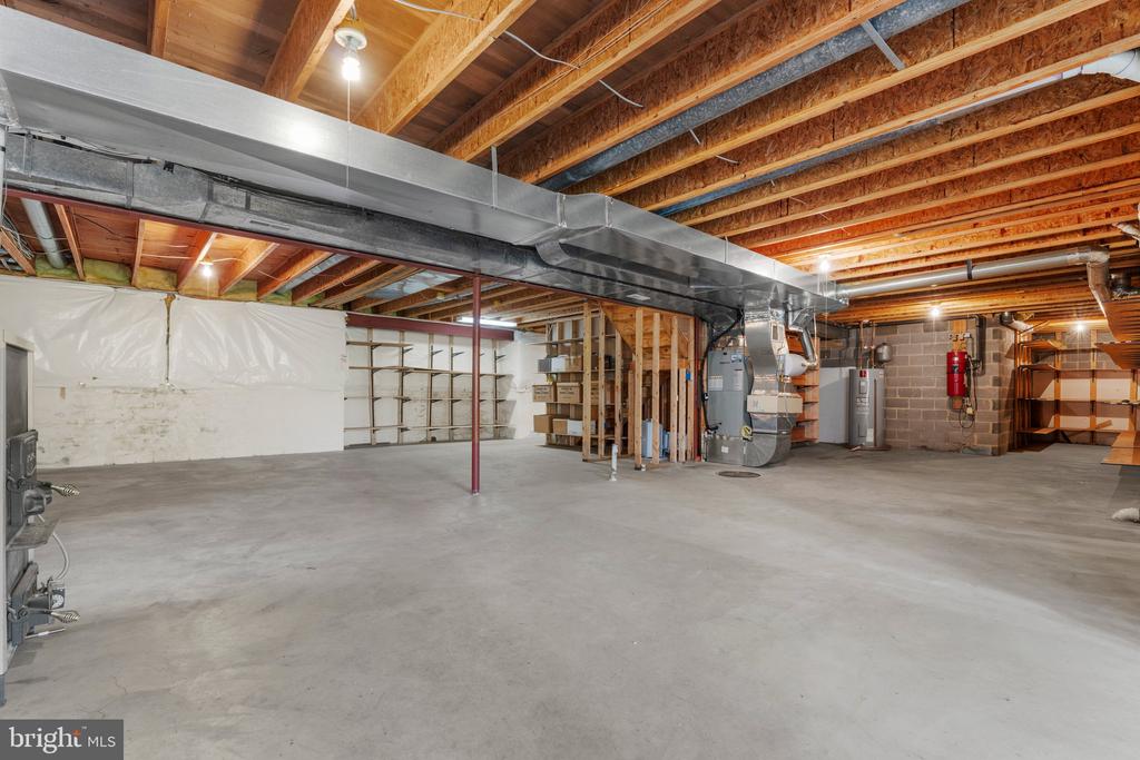 6586 CHESAPEAKE PLACE