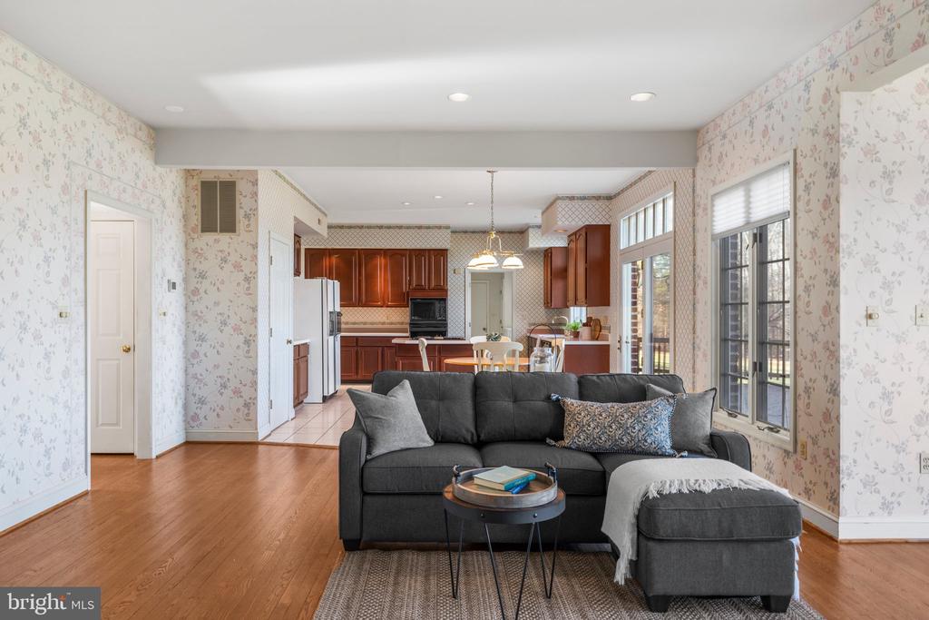 6586 CHESAPEAKE PLACE