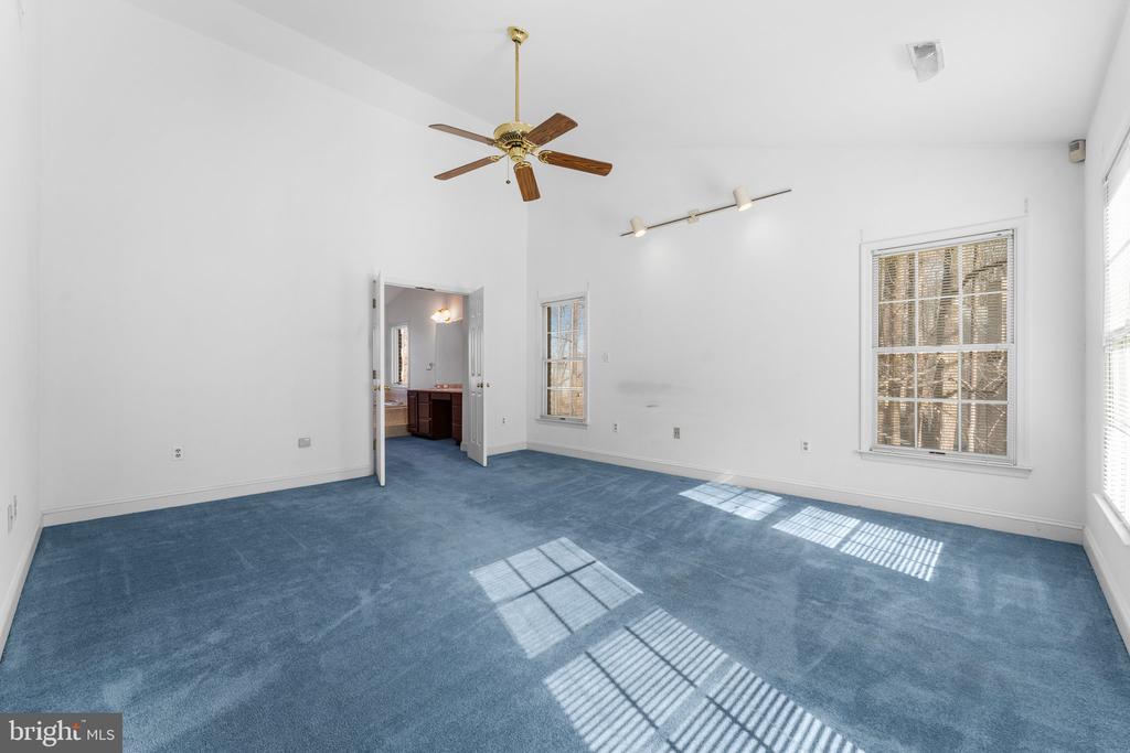 6586 CHESAPEAKE PLACE