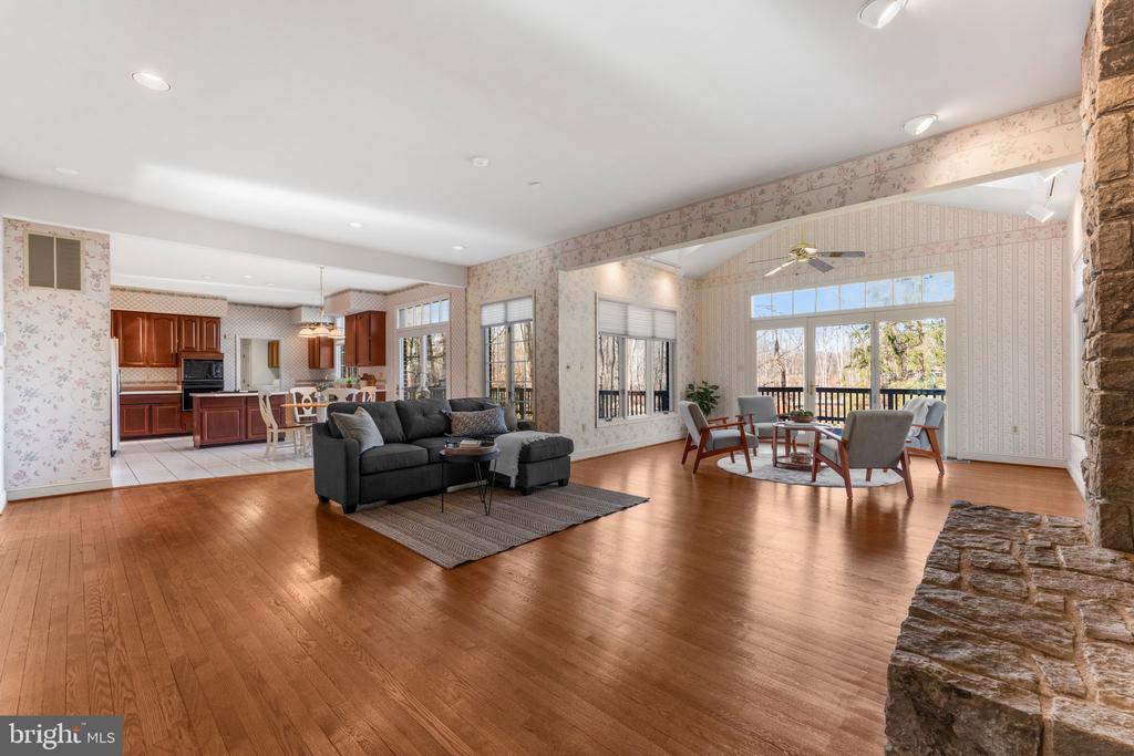 6586 CHESAPEAKE PLACE
