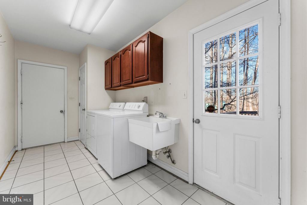 6586 CHESAPEAKE PLACE