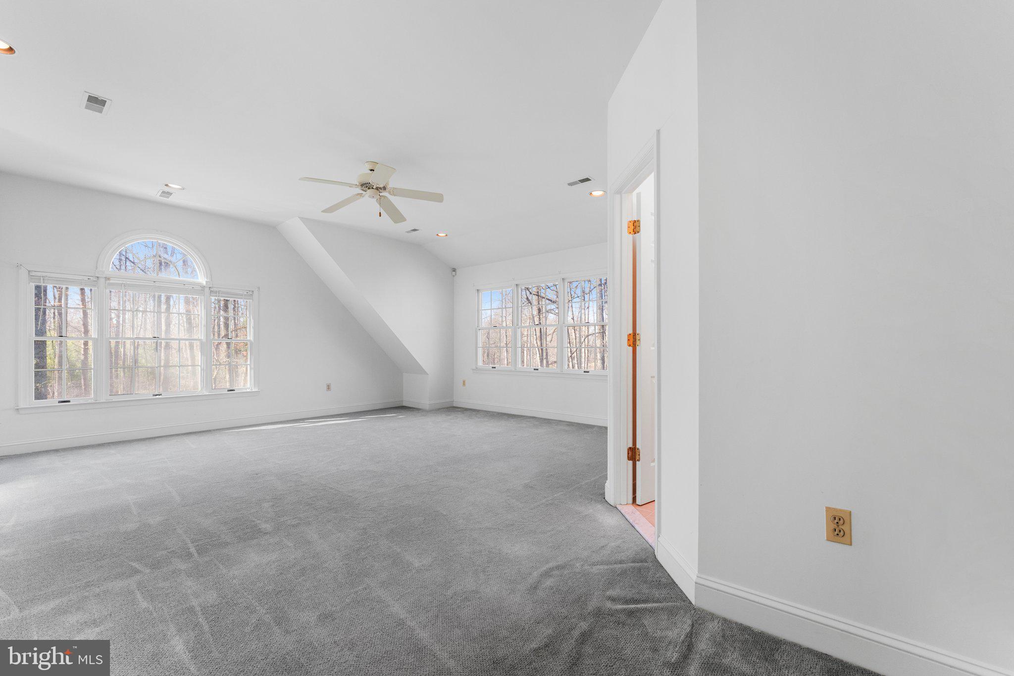 6586 CHESAPEAKE PLACE