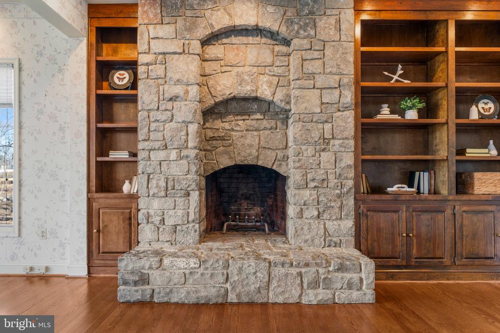 6586 CHESAPEAKE PLACE