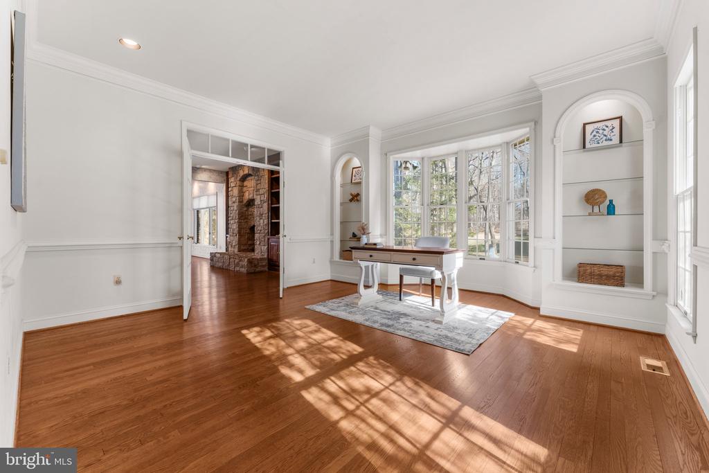 6586 CHESAPEAKE PLACE