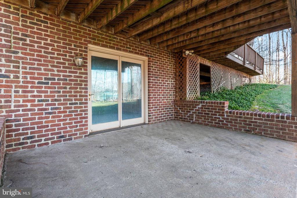 6586 CHESAPEAKE PLACE