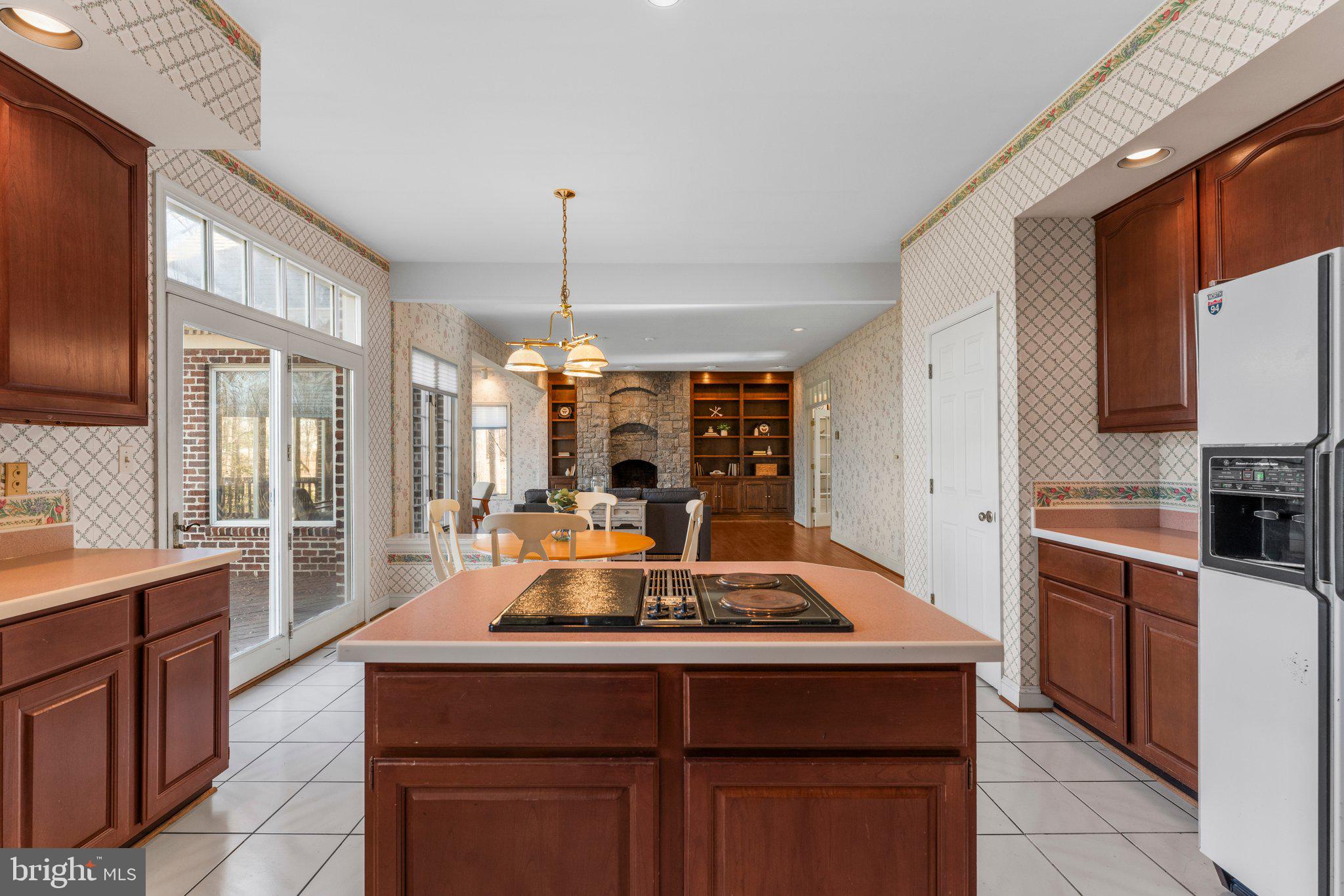 6586 CHESAPEAKE PLACE