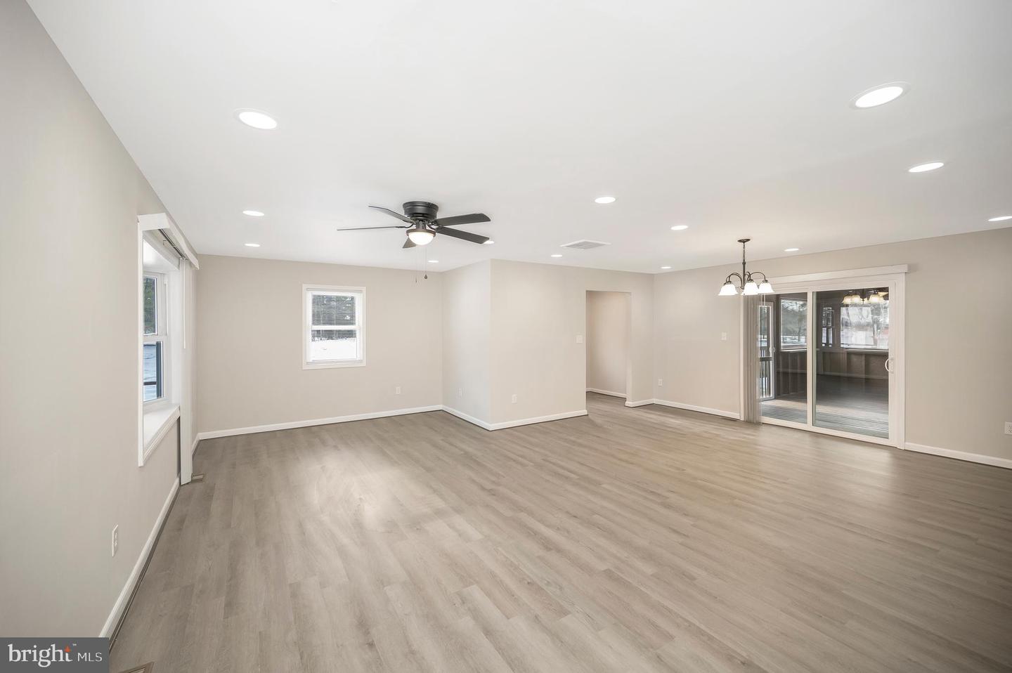 9718 Meetze Rd