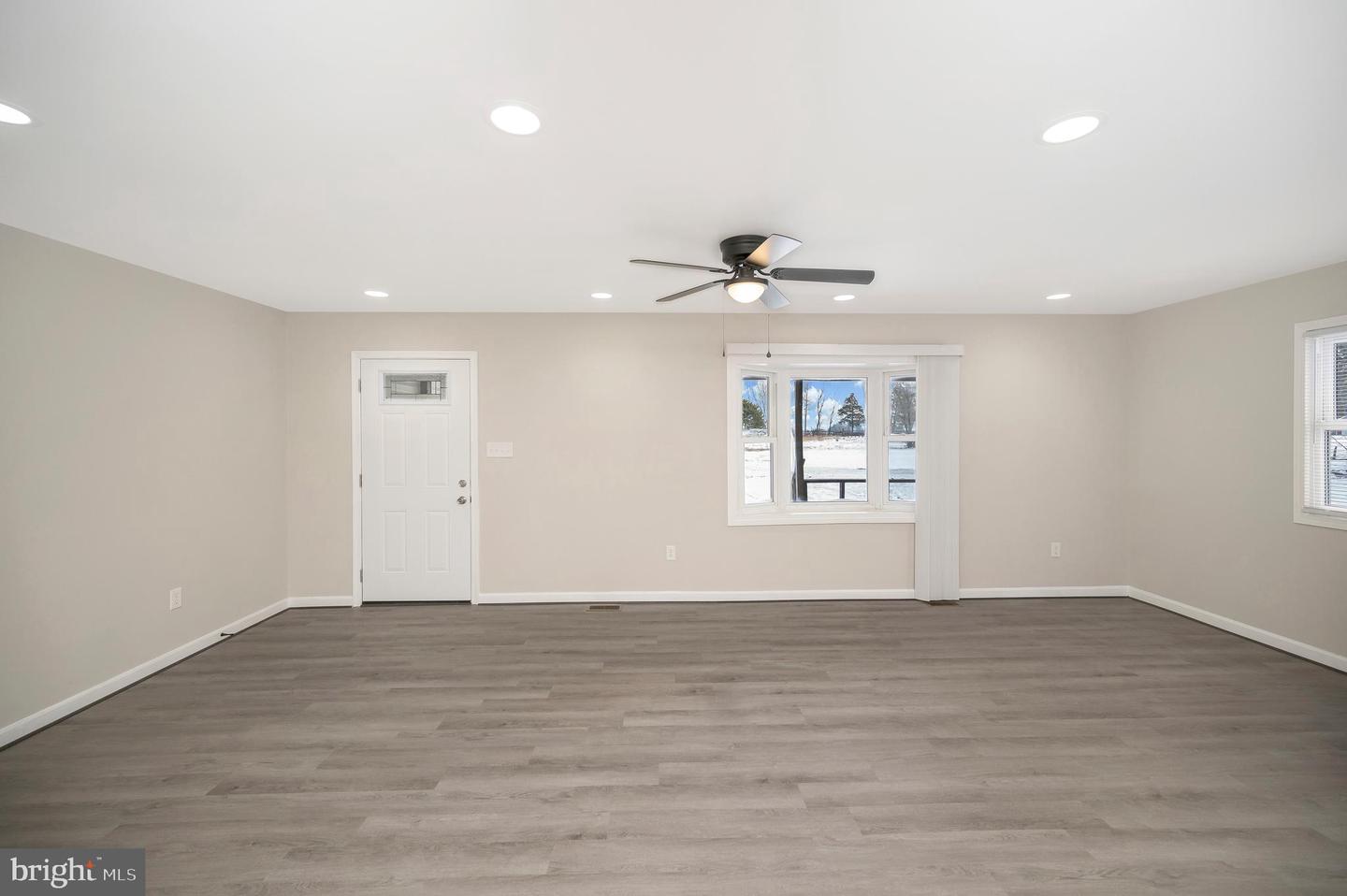 9718 Meetze Rd