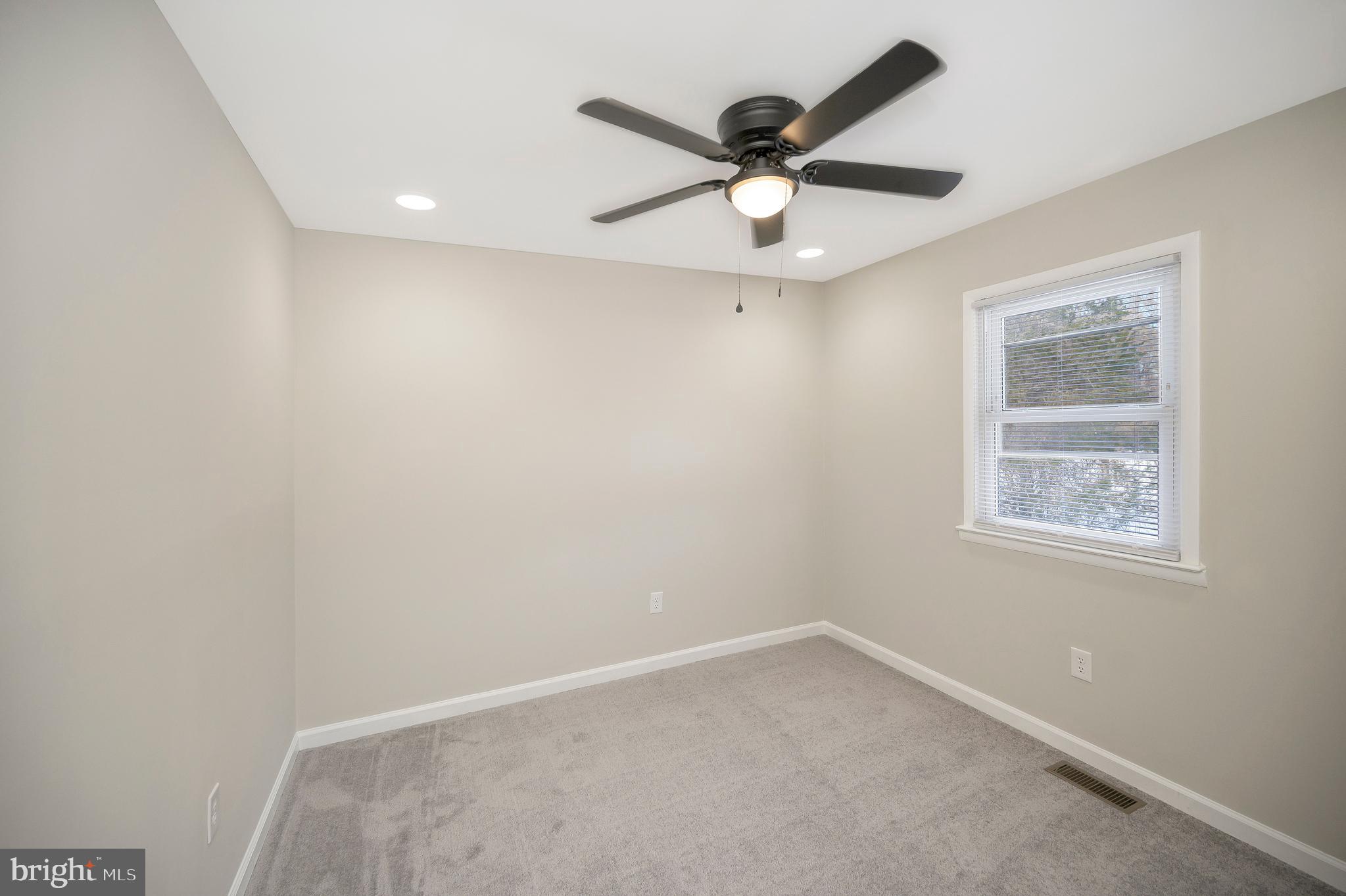 9718 Meetze Rd