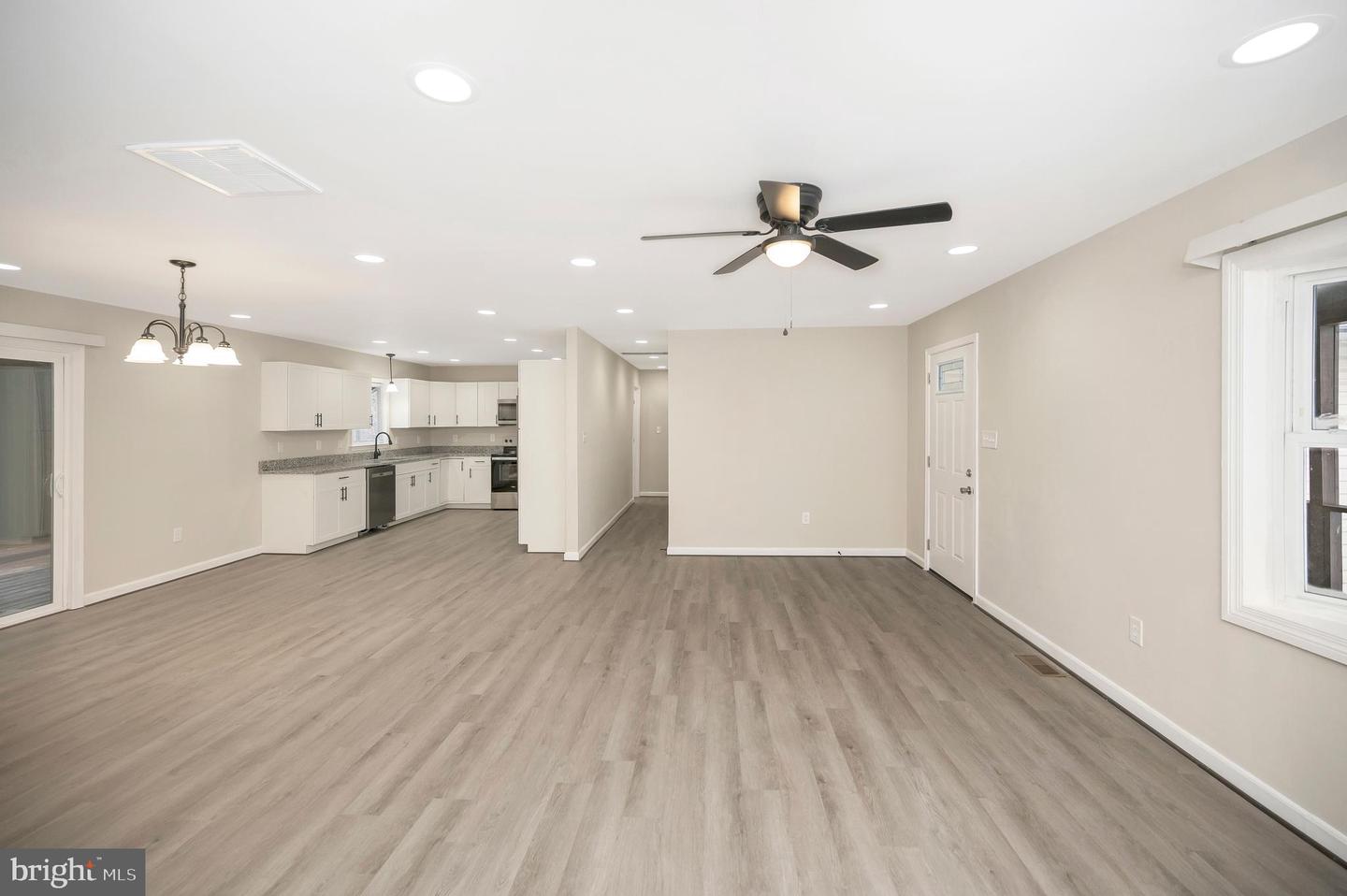 9718 Meetze Rd