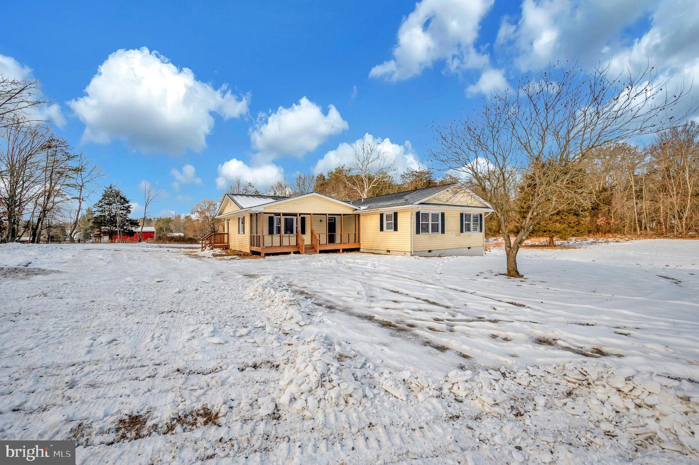 9718 Meetze Rd