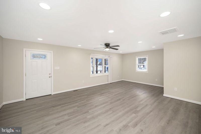 9718 Meetze Rd