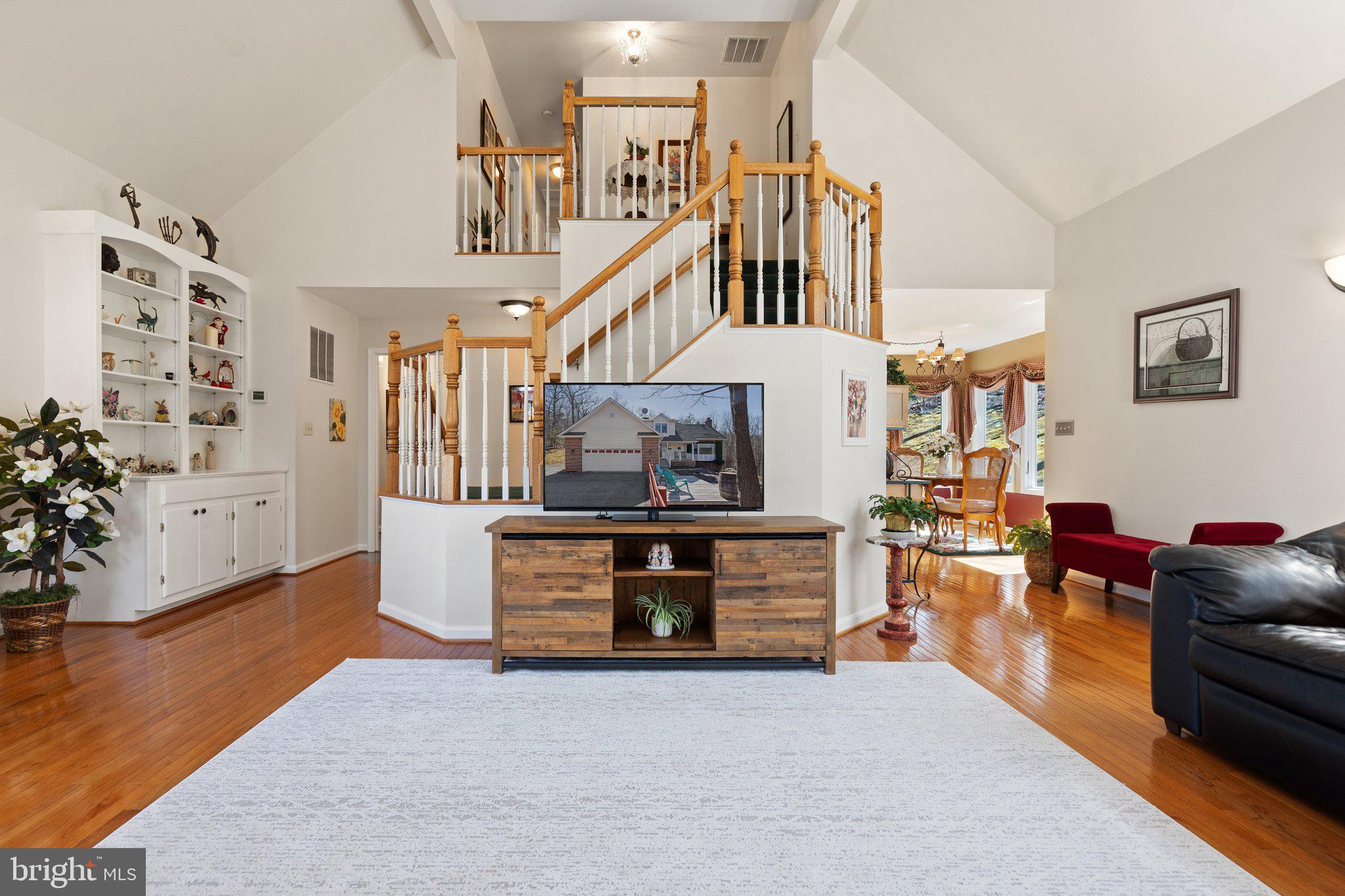 3631 N RED OAK LANE
