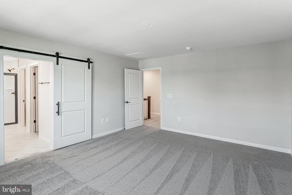 4153 FOXHAVEN DRIVE