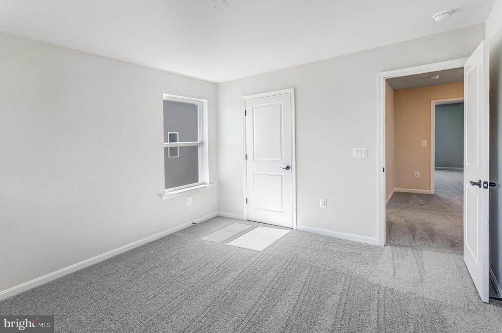 4153 FOXHAVEN DRIVE