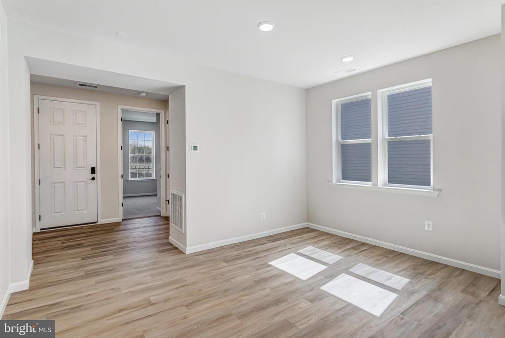4153 FOXHAVEN DRIVE
