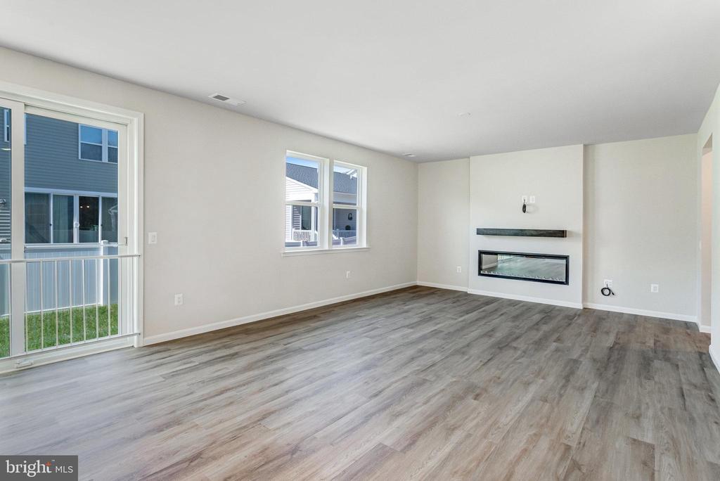 4153 FOXHAVEN DRIVE