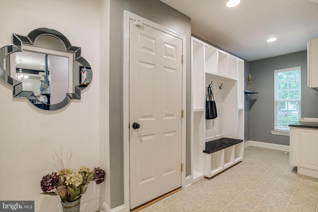 6735 ECKERT COURT