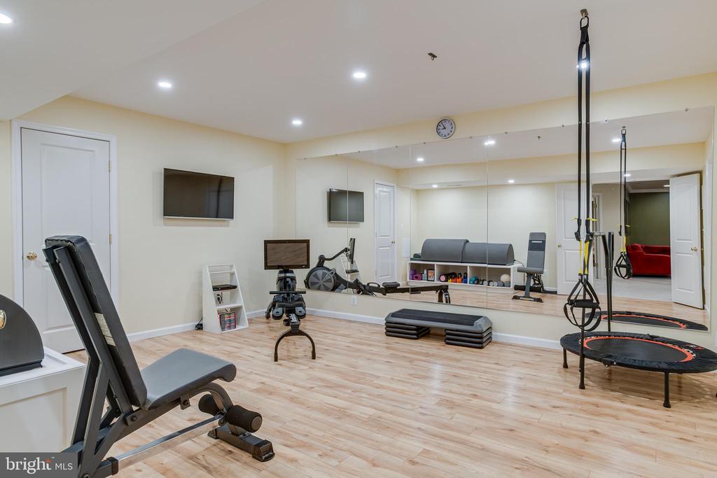 6735 ECKERT COURT