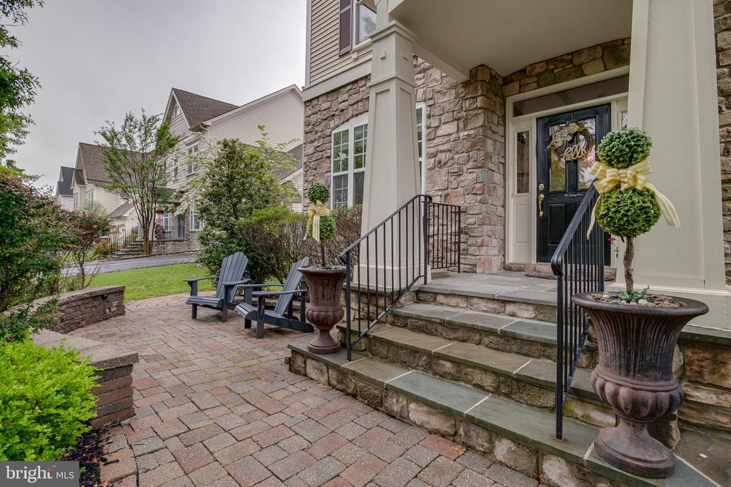 6735 ECKERT COURT
