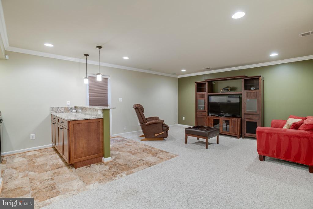 6735 ECKERT COURT