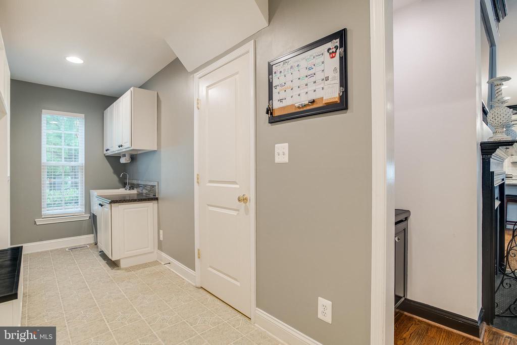 6735 ECKERT COURT