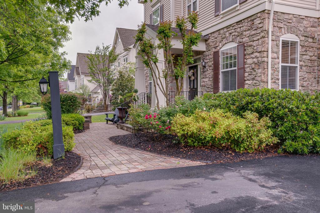 6735 ECKERT COURT