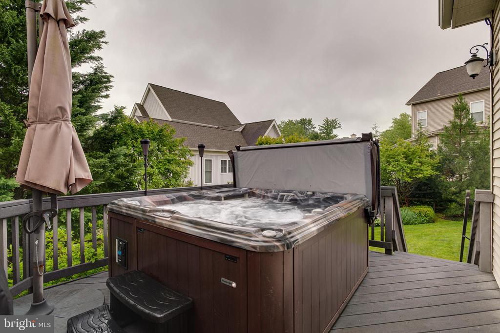 6735 ECKERT COURT