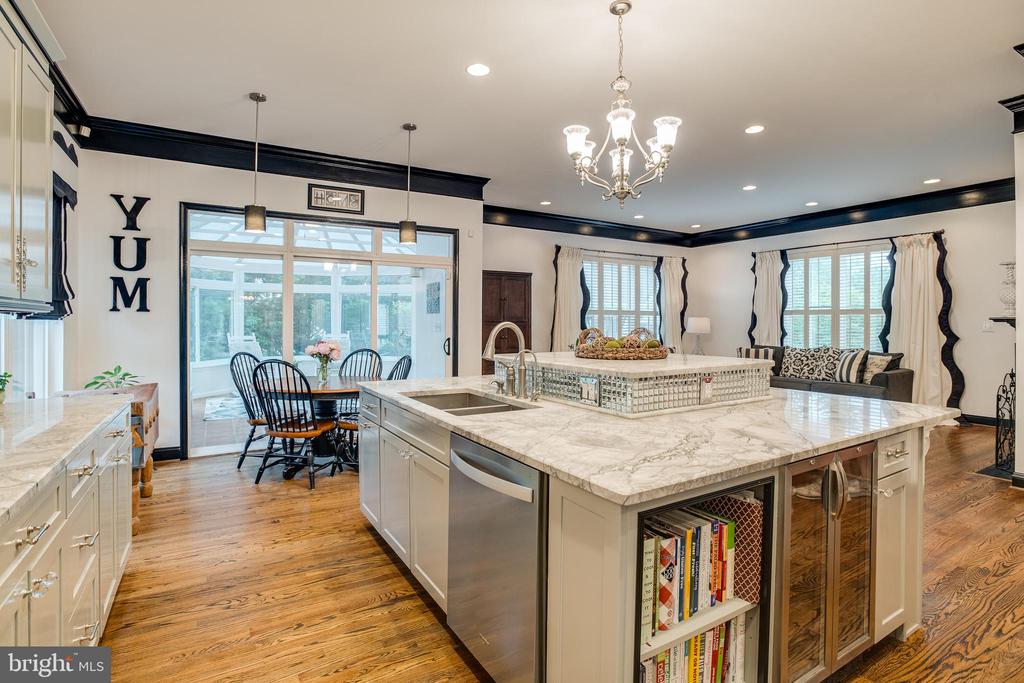 6735 ECKERT COURT