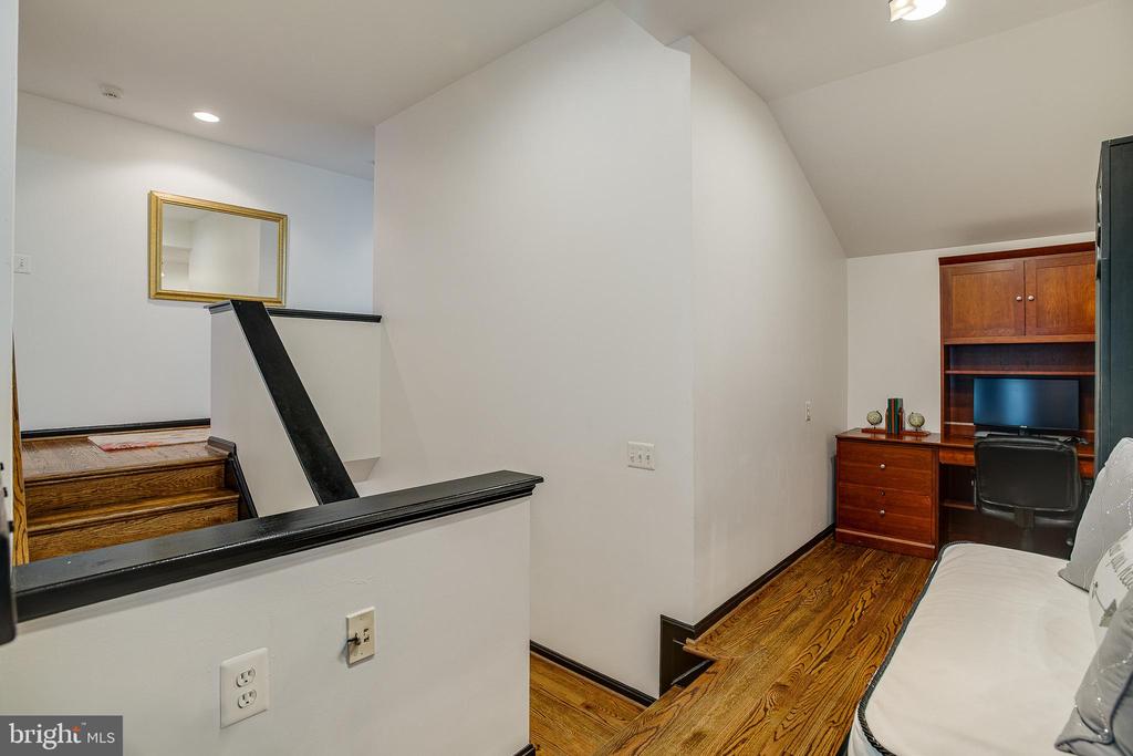 6735 ECKERT COURT