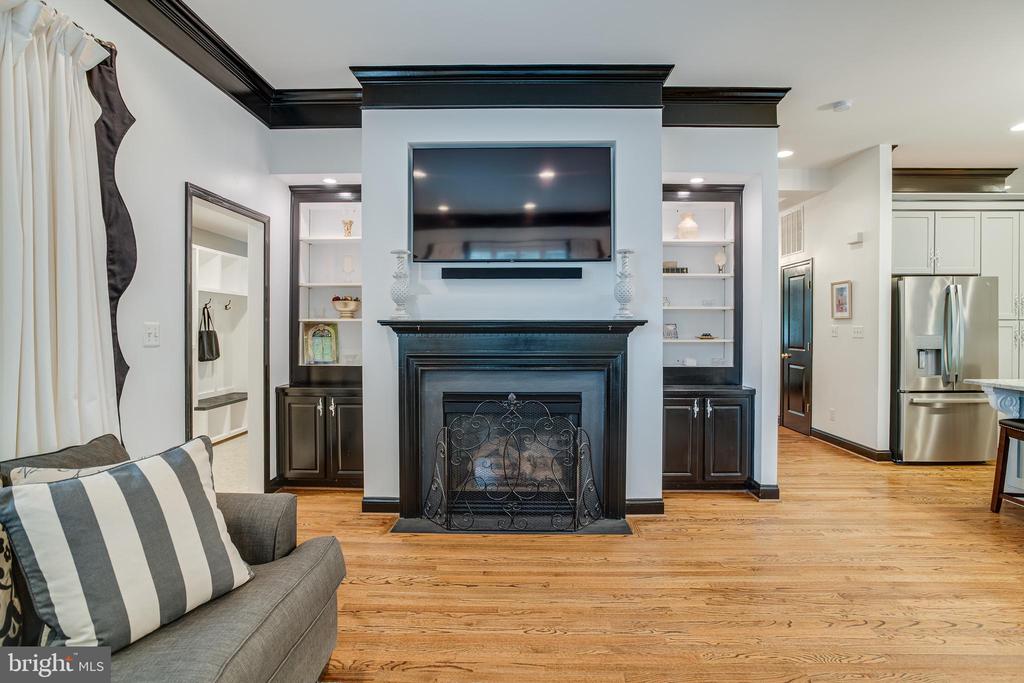 6735 ECKERT COURT