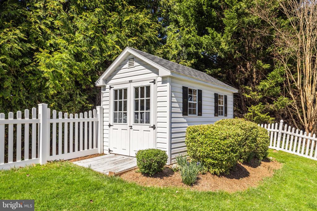 364 PRESTON DRIVE