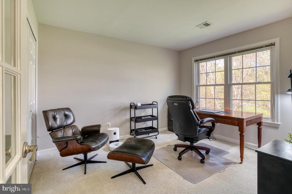 7179 BREWSTER LANE