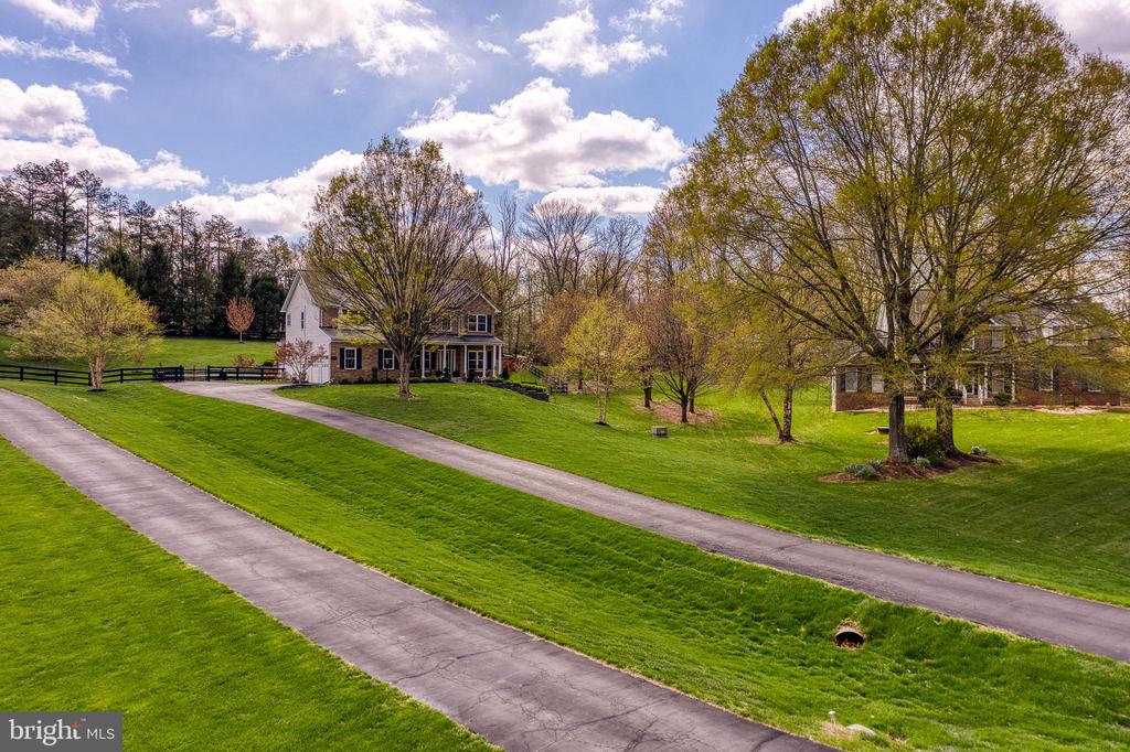 7179 BREWSTER LANE