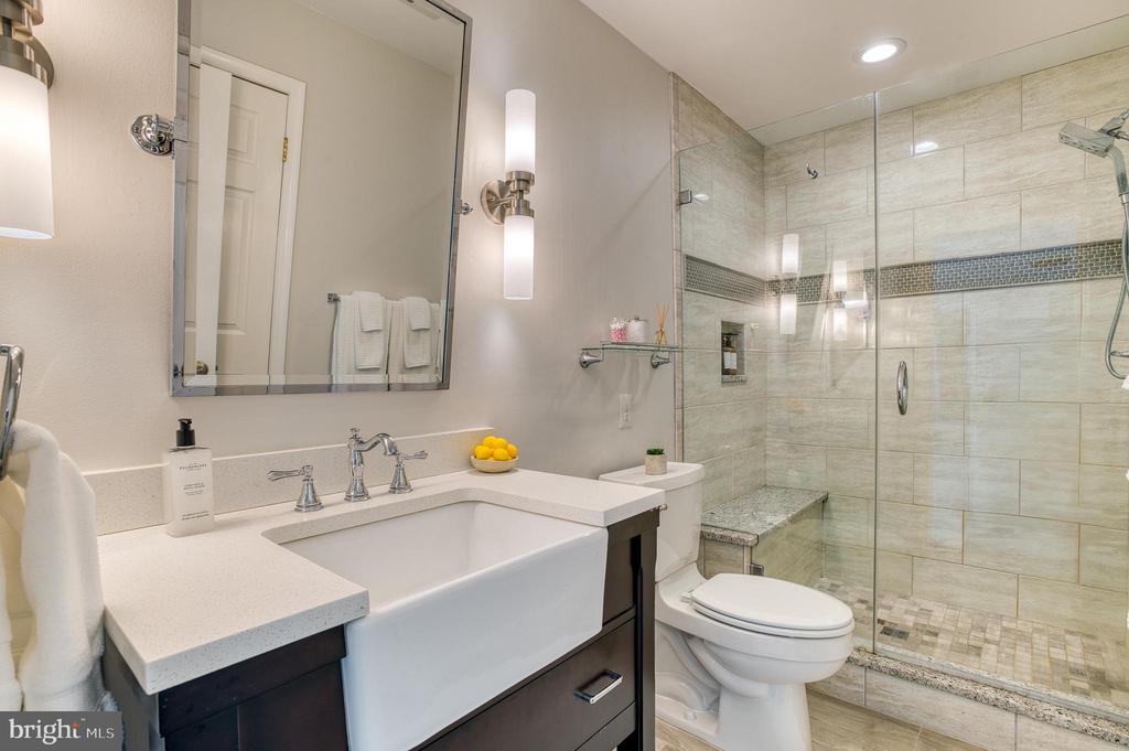 7179 BREWSTER LANE