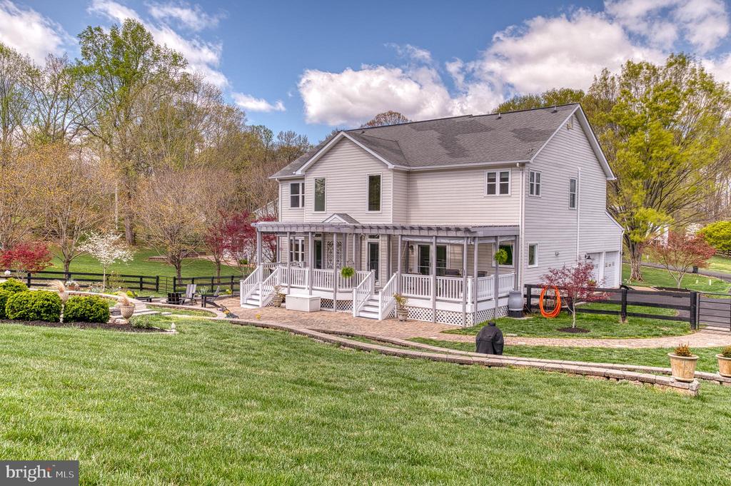 7179 BREWSTER LANE