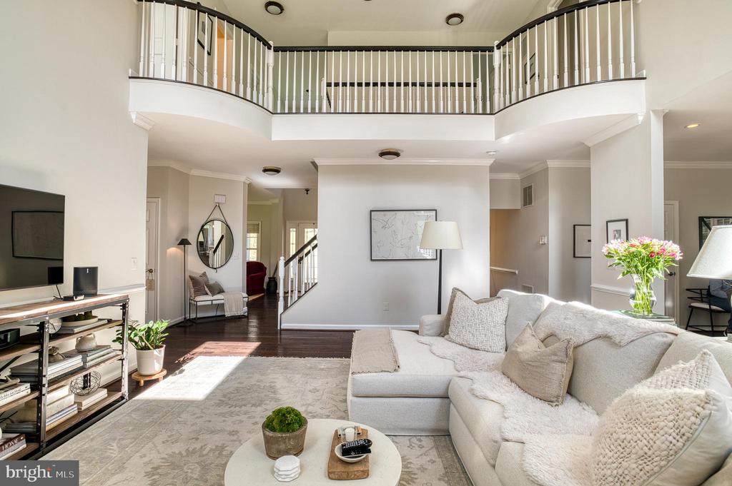7179 BREWSTER LANE