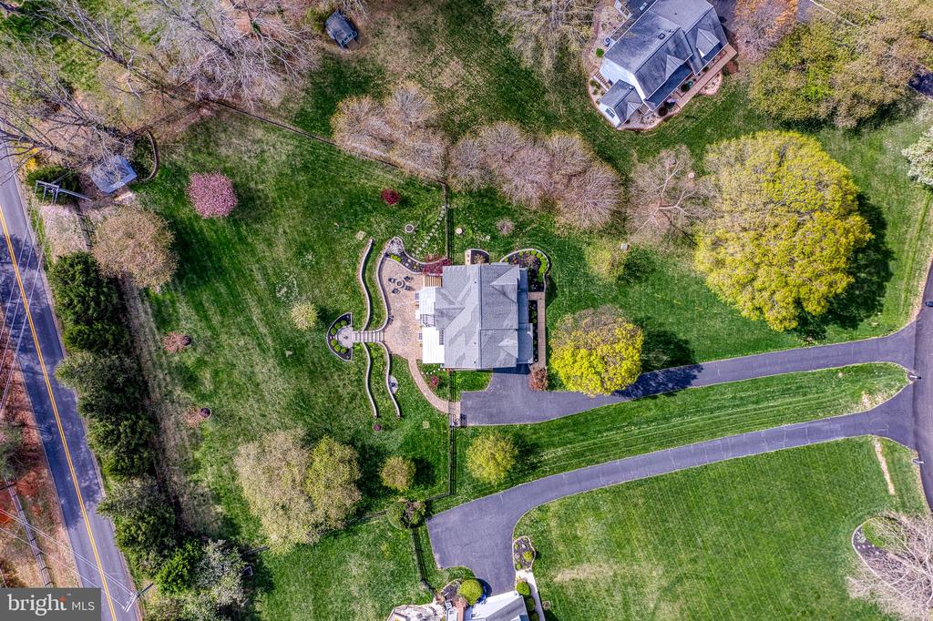 7179 BREWSTER LANE