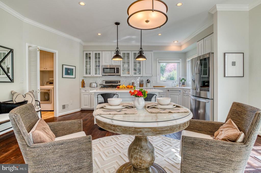 7179 BREWSTER LANE