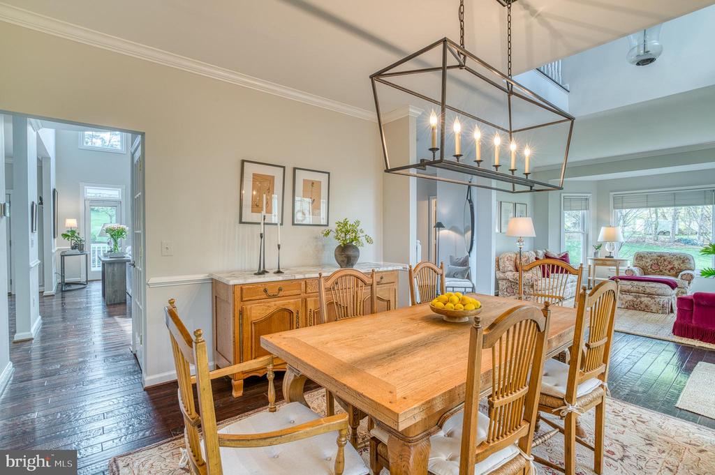 7179 BREWSTER LANE