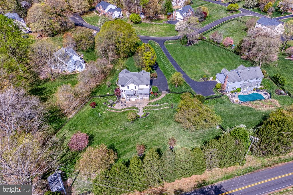 7179 BREWSTER LANE