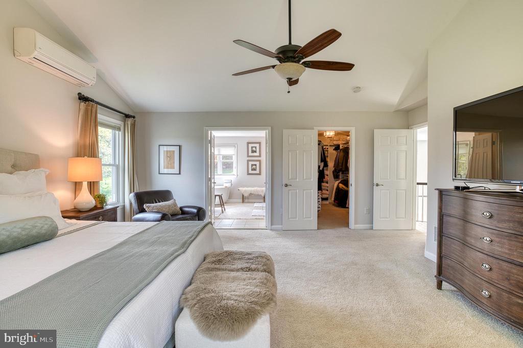 7179 BREWSTER LANE