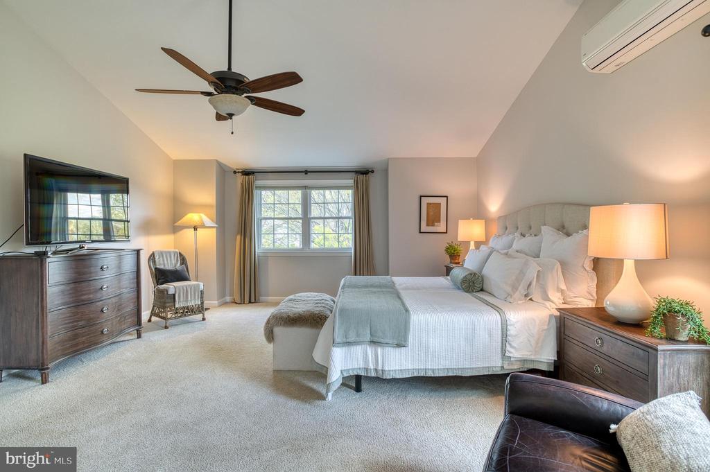 7179 BREWSTER LANE