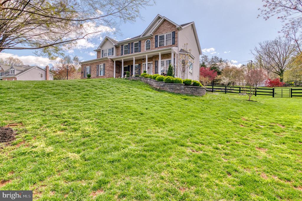 7179 BREWSTER LANE