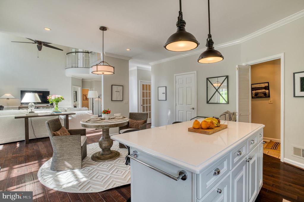 7179 BREWSTER LANE