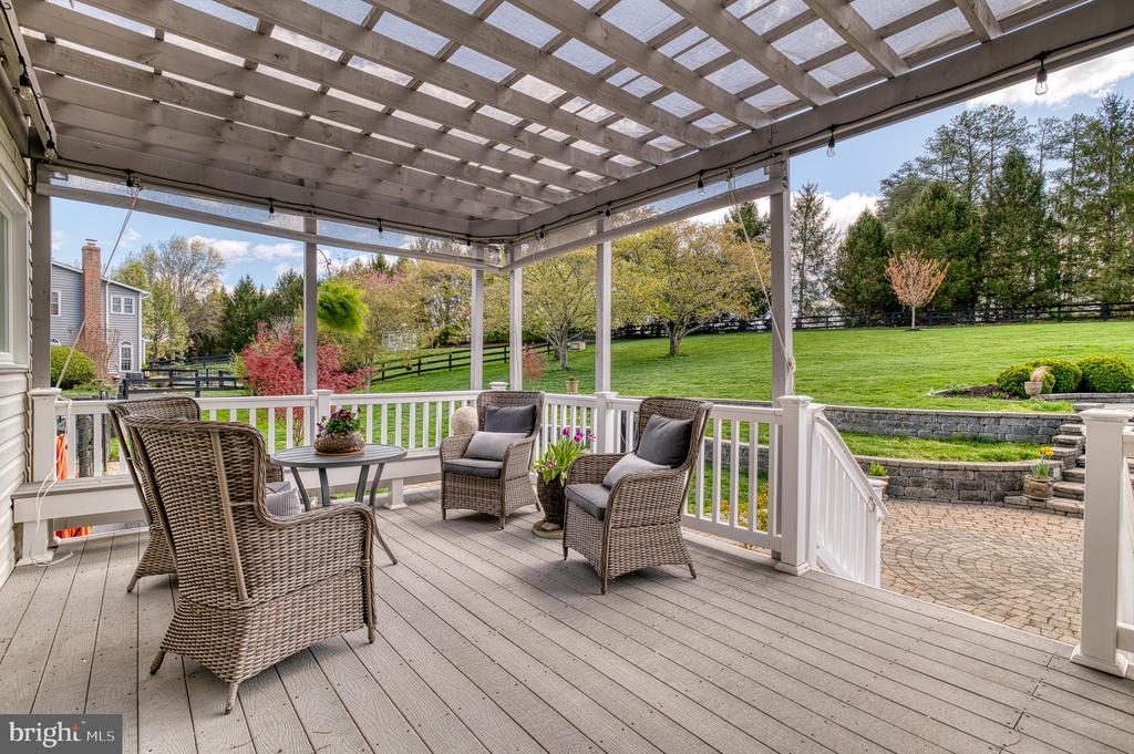 7179 BREWSTER LANE