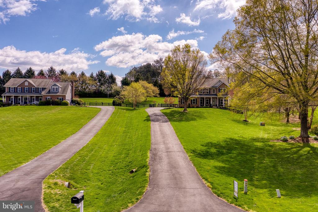 7179 BREWSTER LANE
