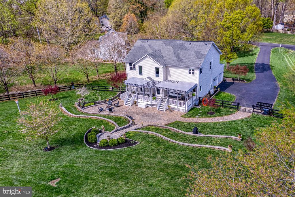 7179 BREWSTER LANE