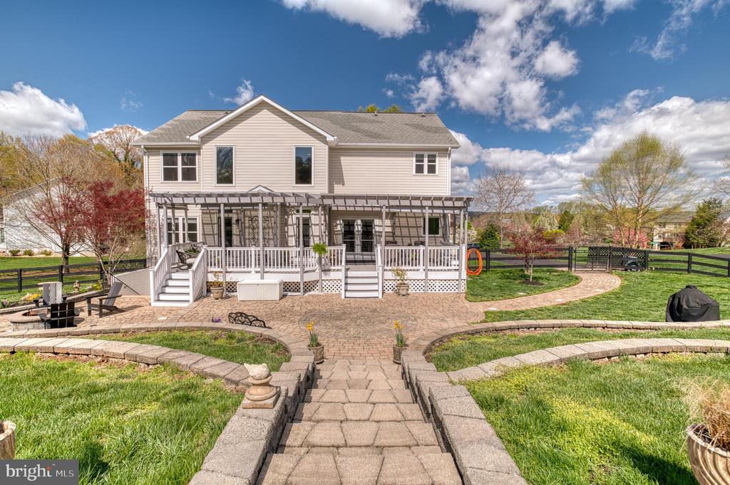 7179 BREWSTER LANE