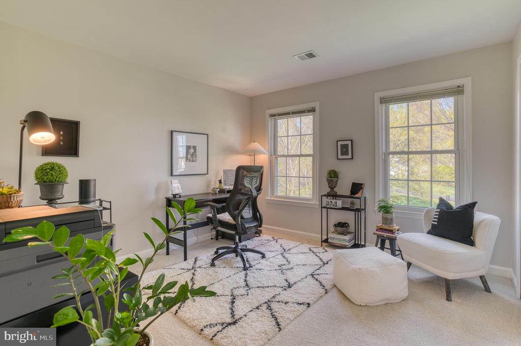 7179 BREWSTER LANE